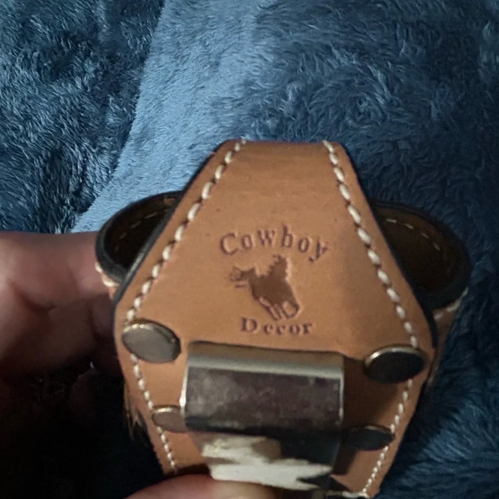 Cowboy Decor flip phone holder